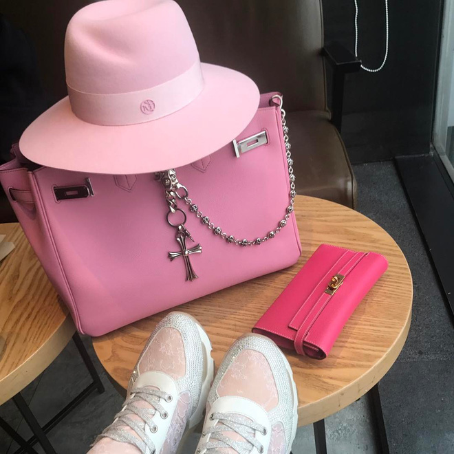 Ở Trung Quốc có hội bạn thân toàn tiểu thư trâm anh thế phiệt, xinh đẹp và tất nhiên, rất giàu có!